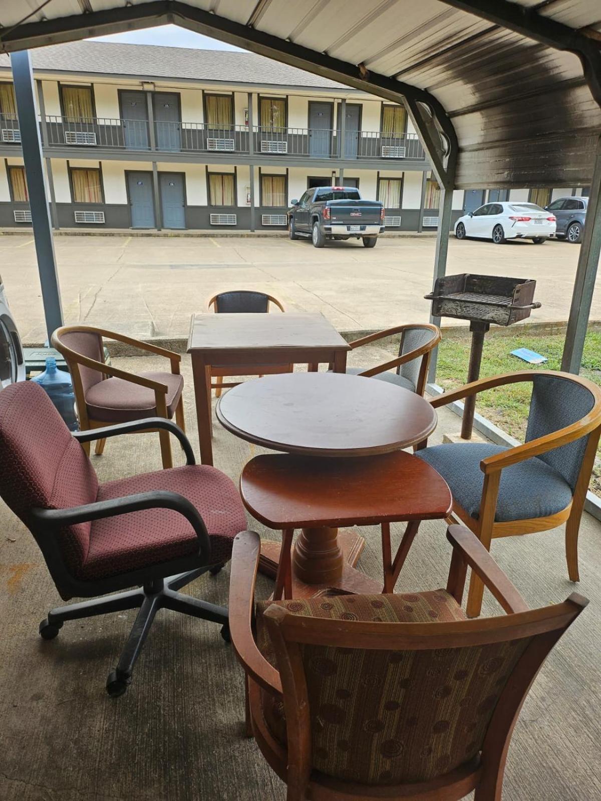 Regency Inn Jewett Bagian luar foto