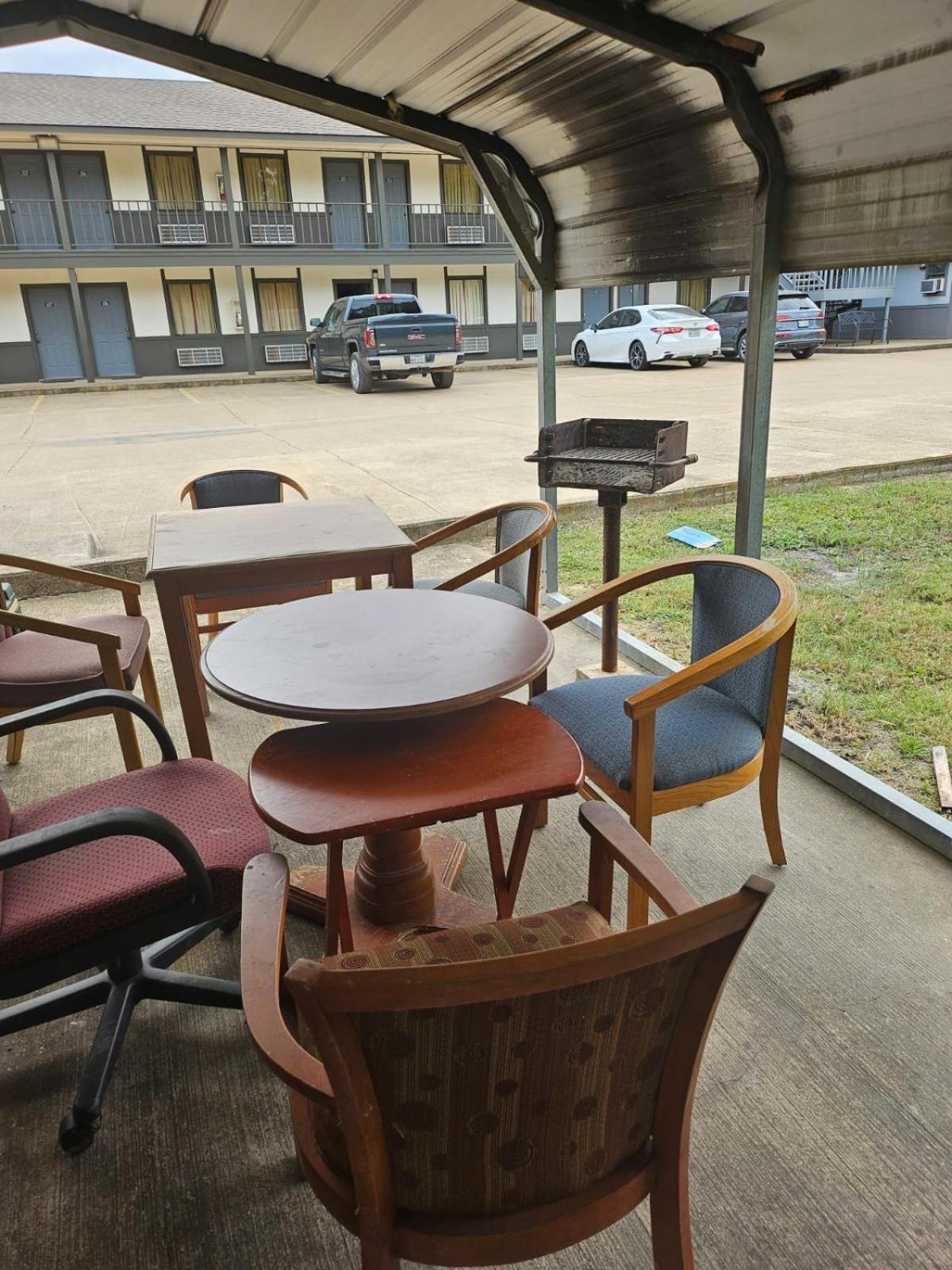 Regency Inn Jewett Bagian luar foto